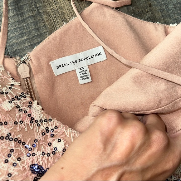 DRESS THE POPULATION light pink sequin Jill ruffle hem mini dress XS - Picture 6 of 10